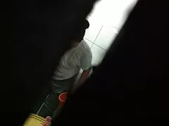 พ่อกับลูกแยกที่รัสเซียผู้หญิงออกเป็นสองส่วน ดู วี ดิ โอ โป๊